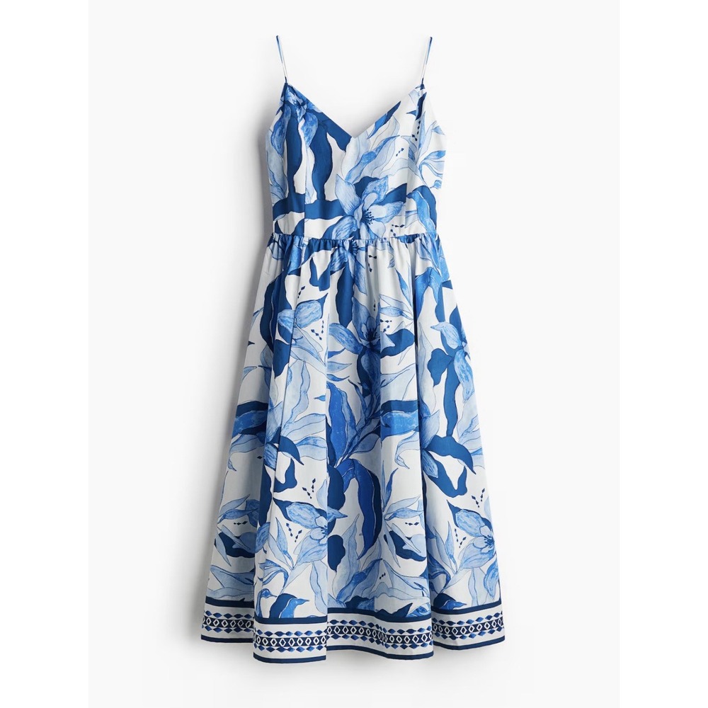 H&M WhiteBlue Smocked Flared Strappy Swing dress SzM Midi Sleeveless Elegant
